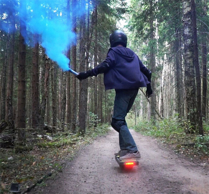Équilibrage de 1 planche à roulettes actionnée par roue 18 à 25km 700W