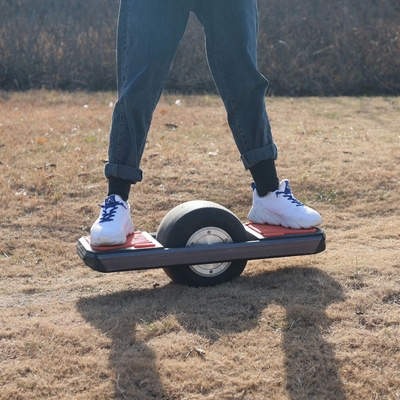 Chose de planche à roulettes de GV 7Ah 1000W avec une roue avec des lumières d'étincelle